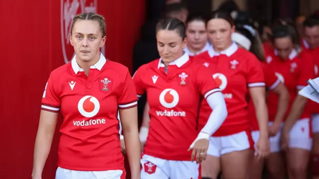 Hannah Jones leads out Wales team