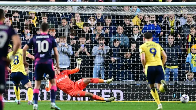 Cameron Branagan scores a penalty for Oxford