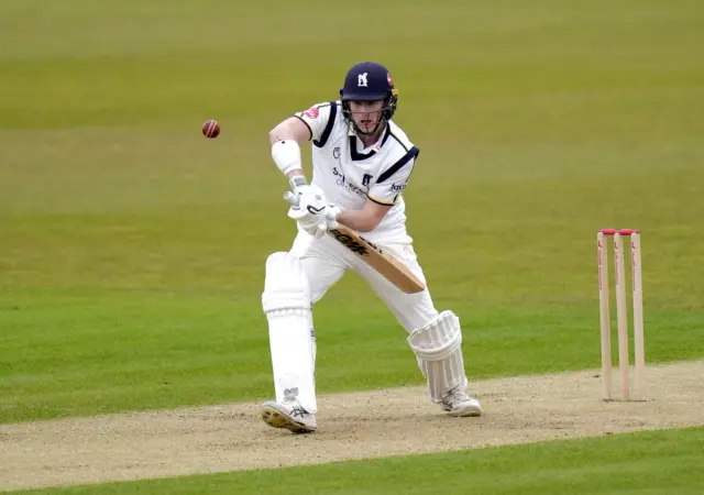 Rob Yates batting for Warwickshire