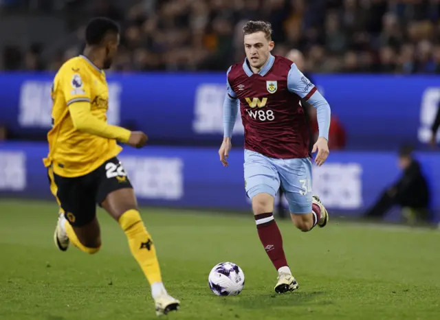 Semedo tracks a burnley runner