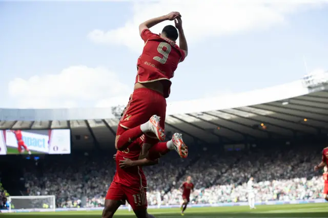 Bojan Miovski celebrates his goal