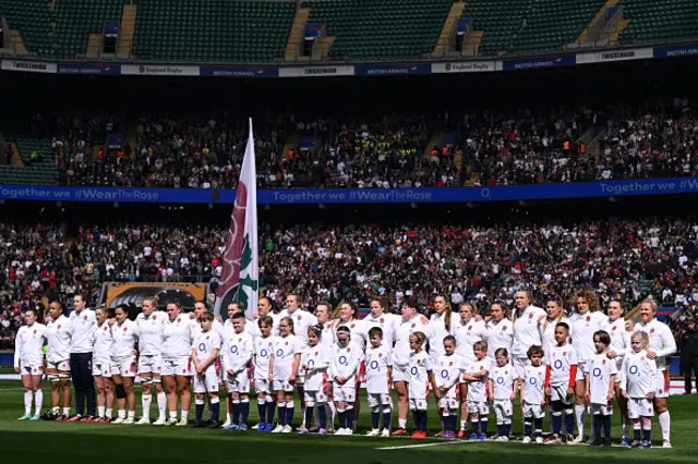 England sing the national anthem