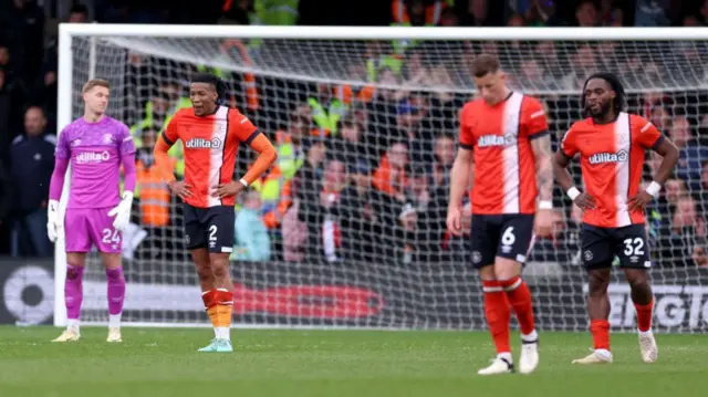 FT: Luton 1-5 Brentford