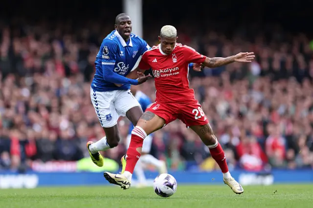 Danilo of Nottingham Forest is challenged by Abdoulaye Doucoure