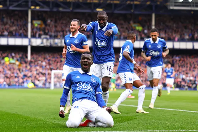 Idrissa Gueye of Everton celebrates