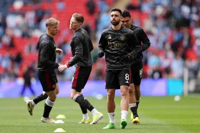 Bruno Fernandes of Manchester United warms up