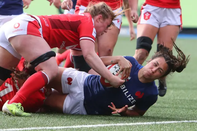 Manae Feleu scored France's fifth try