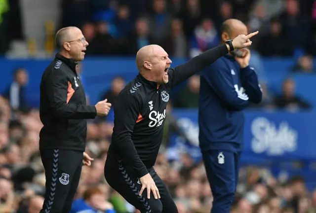 Sean Dyche shouts on the touchline