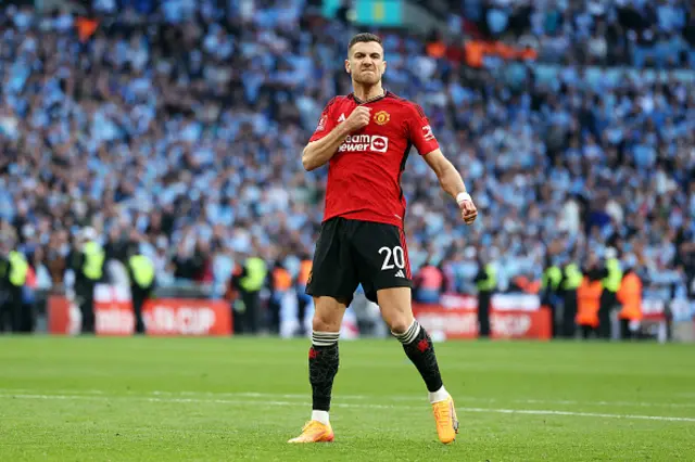 Diogo Dalot of Manchester United celebrates