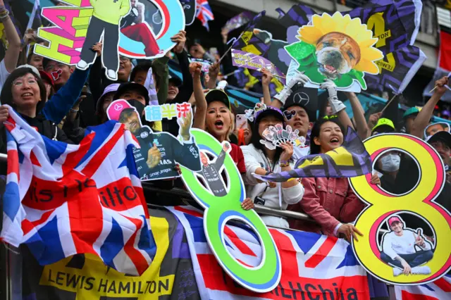 fans at the chinese grand prix