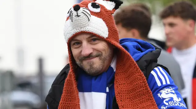 Leicester City fan in Fox hat