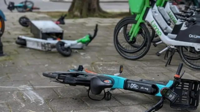 Lime bikes and other e-bikes knocked over in Belgravia Square after escaped horse's charged through London