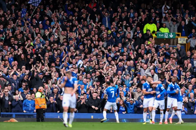 Everton fans celebrate