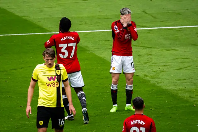 Alejandro Garnacho of Manchester United reacts