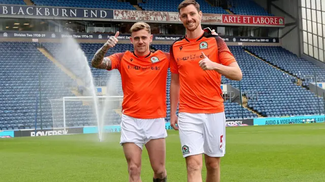 Blackburn players with thumbs up