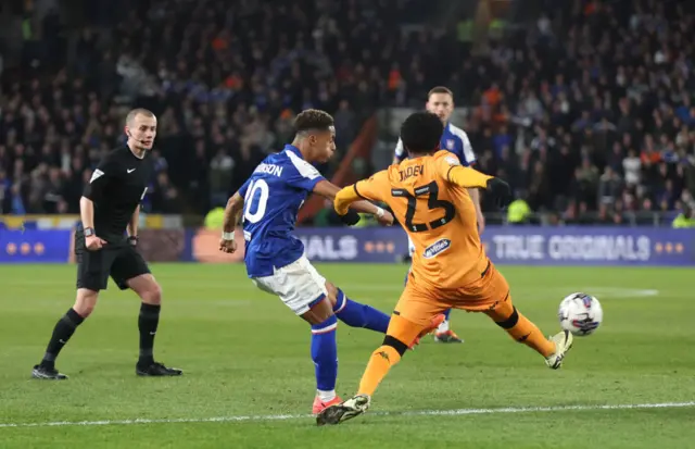 Omari Hutchinson restores Ipswich's lead at Hull