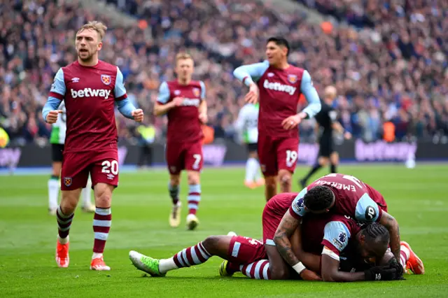 Michail Antonio of West Ham United celebrates