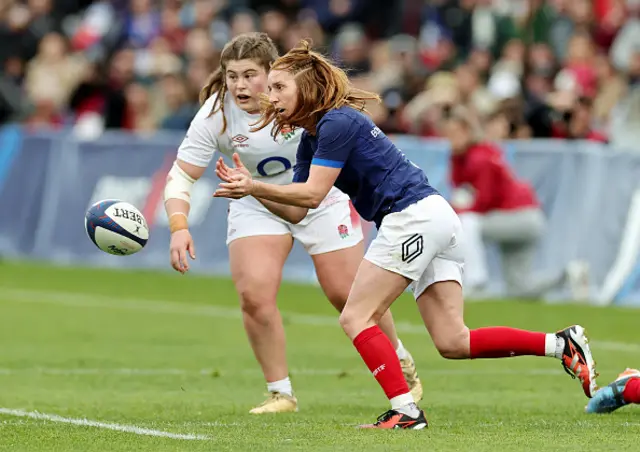 Pauline Bourdon Sansus of France passes the ball