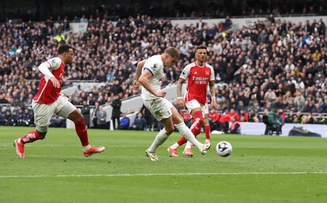 Micky van de Ven of Tottenham Hotspur scores