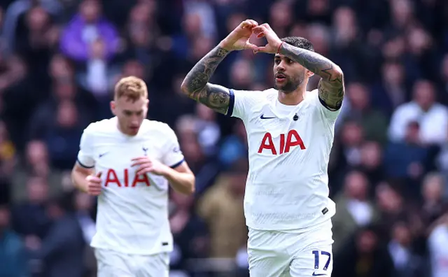 Cristian Romero of Tottenham Hotspur celebrates