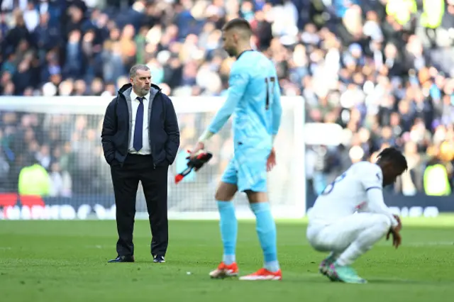 Ange Postecoglou, Manager of Tottenham Hotspur, looks dejected