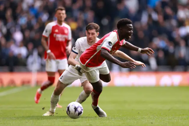 Bukayo Saka and Ben Davies