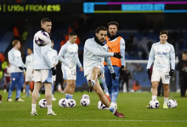 Silva shoots in the warm up