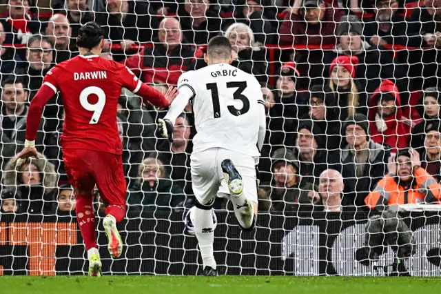 Darwin Nunez blocks the clearance