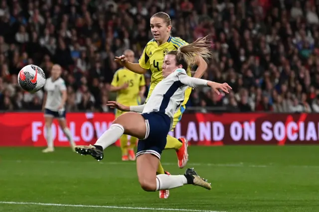 England's Lauren Hemp fails to get on the end of a cross