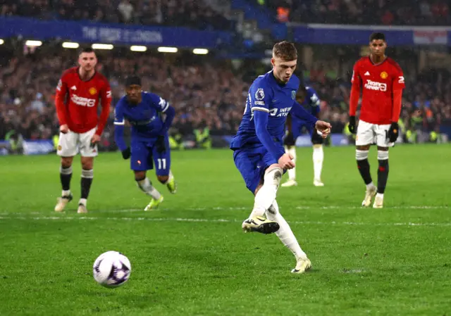 Cole Palmer scores his second penalty against Manchester United