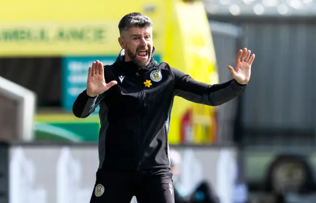 St Mirren manager Stephen Robinson