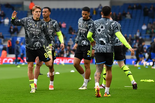 Arsenal players warm-up