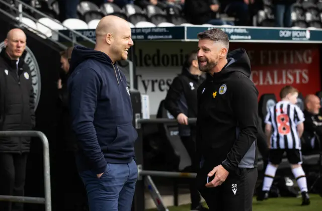 Hearts head coach Steven Naismith and St Mirren manager Stephen Robinson