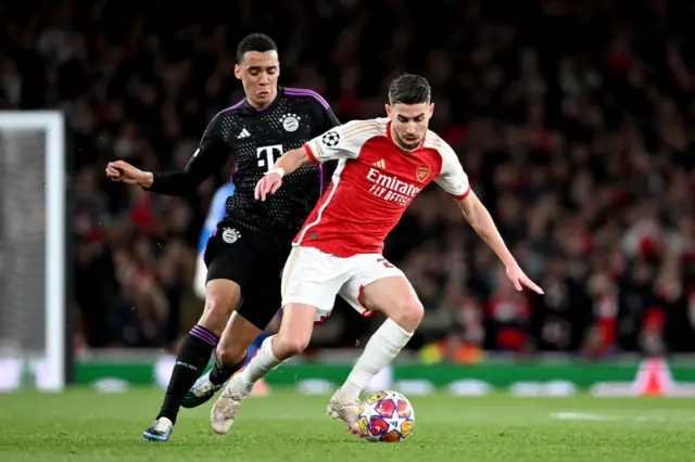 Musiala pressures Jorginho in midfield