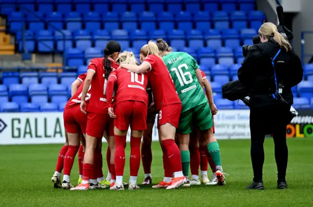 Liverpool Women in a huddle