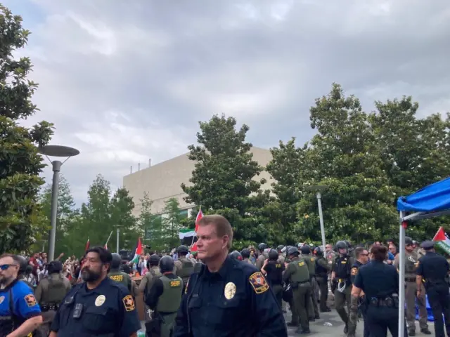 State troopers move in on protesters in Dallas