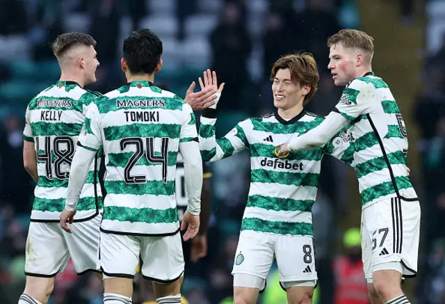 Kyogo Furuhashi of Celtic celebrates with team-mates