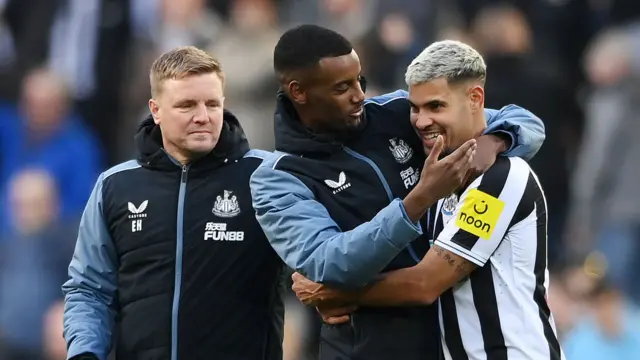 Eddie Howe, Bruno Guimaraes and Alexander Isak