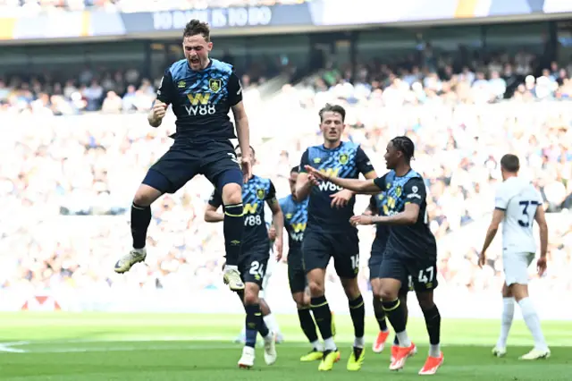 Jacob Bruun Larsen (L) celebrates