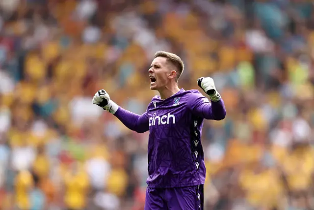 Dean Henderson of Crystal Palace celebrates