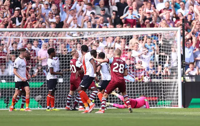 omas Soucek of West Ham United scores his team's second goal