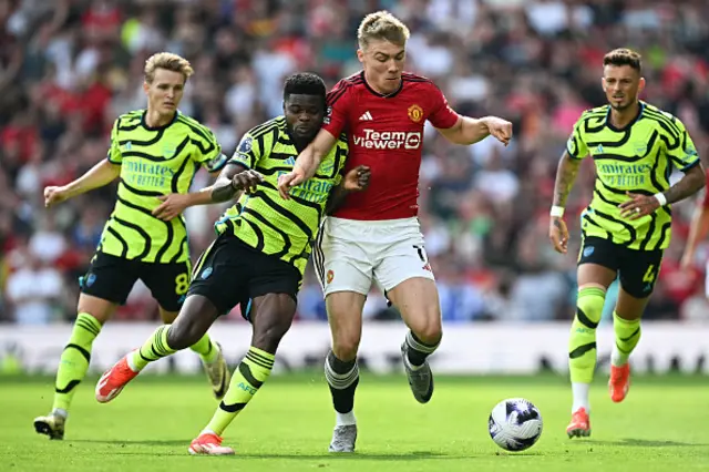 Rasmus Hojlund vies for the ball Arsenal's Thomas Partey