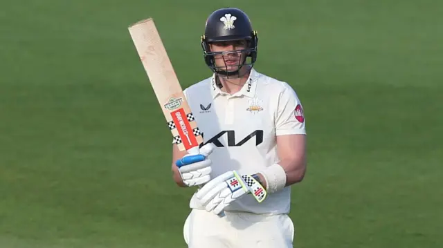 Jamie Smith batting for Surrey