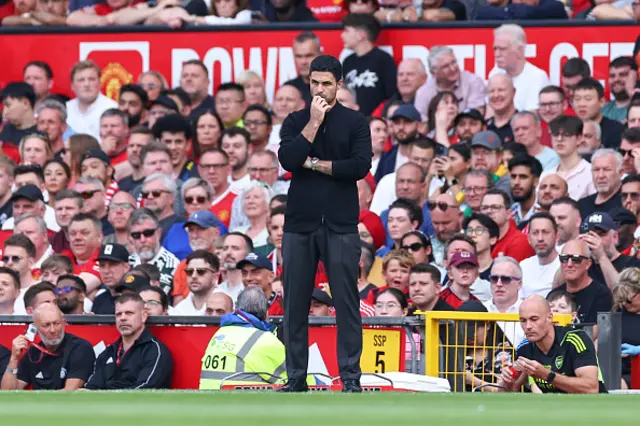 Mikel Arteta the head coach looks on