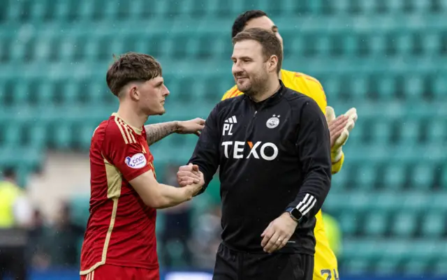 Leighton Clarkson with Aberdeen interim manager Peter Leven