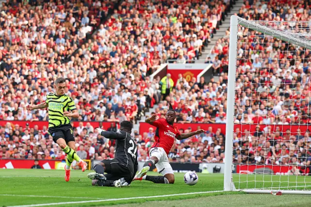 Leandro Trossard of Arsenal scores a goal to make it 0-1