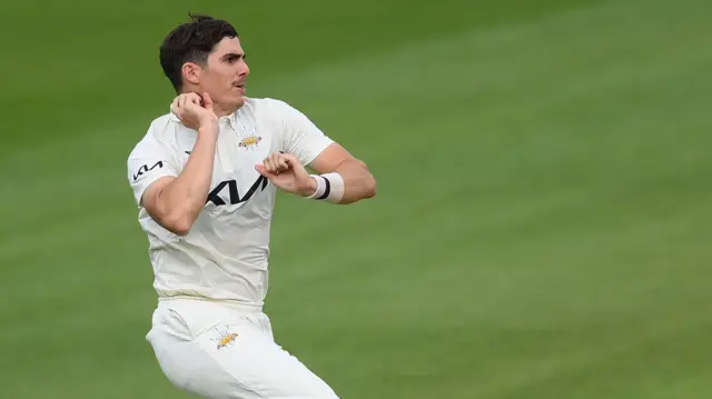 Sean Abbott bowling for Surrey