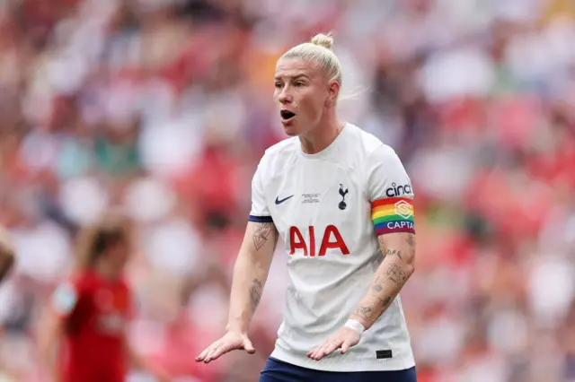 Bethany England of Tottenham Hotspur gives the team instructions during the Adobe Women's FA Cup Final match between Manchester United and Tottenham Hotspur