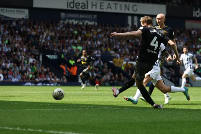 Flynn Downes shoots for Southampton