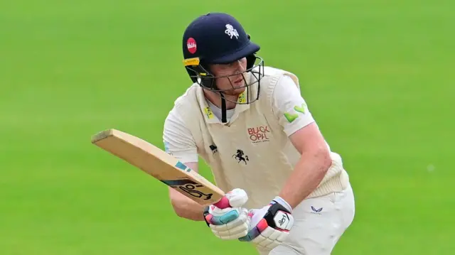 Joey Evison batting for Kent